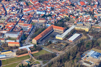 Vue aérienne de Luitpoldplatz, Paradeplatz et An Fronte Diez à Germersheim dans le département Rhénanie-Palatinat, Allemagne