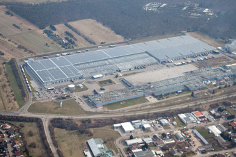 Enregistrement par drone de Pneus Goodyear Dunlop Allemagne à Philippsburg dans le département Bade-Wurtemberg, Allemagne