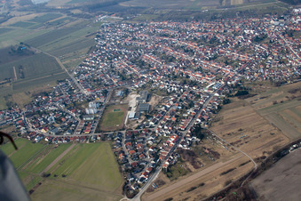 Quartier Oberhausen in Oberhausen-Rheinhausen dans le département Bade-Wurtemberg, Allemagne vue du ciel