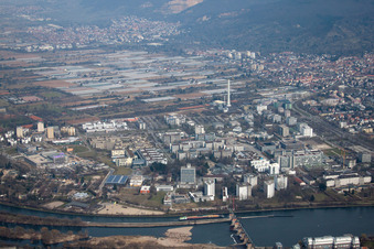 Vue aérienne de Hôpital universitaire de Neuenheimer Feld à le quartier Neuenheim in Heidelberg dans le département Bade-Wurtemberg, Allemagne