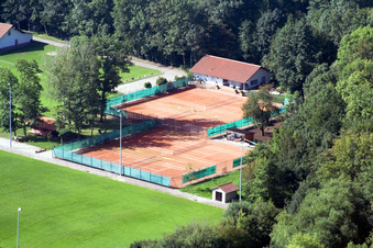 Vue aérienne de Tennis Club Winden, 1982 eV à Winden dans le département Rhénanie-Palatinat, Allemagne