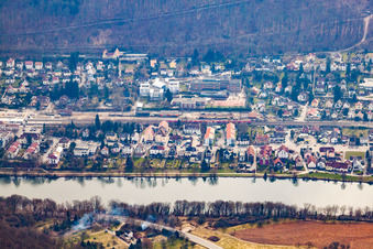 Vue aérienne de Güterbahnhofstr à Neckargemünd dans le département Bade-Wurtemberg, Allemagne