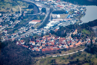 Vue aérienne de De l'ouest à le quartier Dilsberg in Neckargemünd dans le département Bade-Wurtemberg, Allemagne