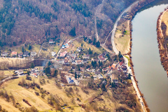 Vue aérienne de Le Rainbach à le quartier Neuhof in Neckargemünd dans le département Bade-Wurtemberg, Allemagne