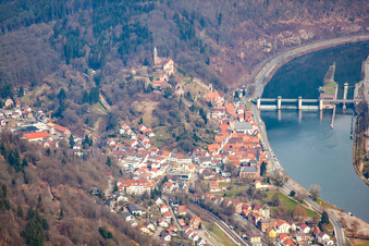 Vue aérienne de Château Hirschhorn à Hirschhorn dans le département Hesse, Allemagne