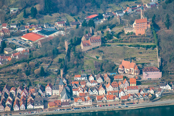 Château Hirschhorn à Hirschhorn dans le département Hesse, Allemagne d'en haut