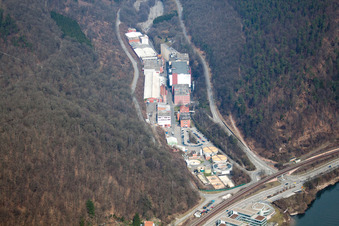 Vue aérienne de Locaux de l'usine Gelita AG à Eberbach dans le département Bade-Wurtemberg, Allemagne