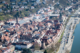 Photographie aérienne de Zone riveraine du Neckar - cours de la rivière à Eberbach dans le département Bade-Wurtemberg, Allemagne