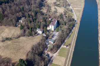 Vue aérienne de Quartier Rockenau in Eberbach dans le département Bade-Wurtemberg, Allemagne
