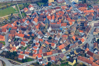 Vue aérienne de Vue de la ville de Kraichgau depuis le nord à Eppingen dans le département Bade-Wurtemberg, Allemagne