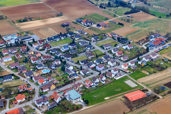 Vue aérienne de Arnaudstr à le quartier Großvillars in Oberderdingen dans le département Bade-Wurtemberg, Allemagne