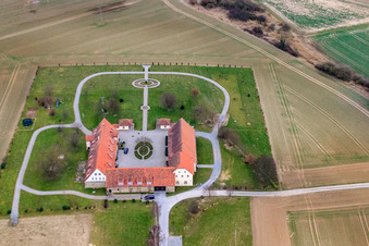 Vue oblique de Domaine de Schwarzerdhof à le quartier Gölshausen in Bretten dans le département Bade-Wurtemberg, Allemagne