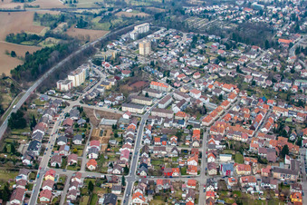 Vue aérienne de Dans le jeu de société à Bretten dans le département Bade-Wurtemberg, Allemagne