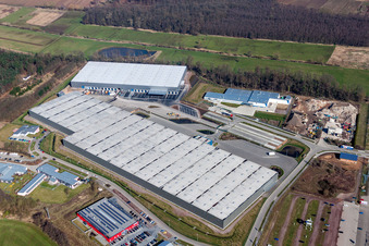 Nouveau chantier dans la zone industrielle de Horst pour Friedrich Zufall GmbH & Co. KG Transport de fret international dans la zone industrielle de Horst à le quartier Minderslachen in Kandel dans le département Rhénanie-Palatinat, Allemagne depuis l'avion