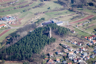 Vue aérienne de Engelmannsfelsen à le quartier Gossersweiler in Gossersweiler-Stein dans le département Rhénanie-Palatinat, Allemagne