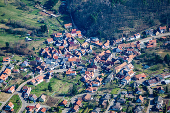 Vue aérienne de Du sud-ouest à le quartier Stein in Gossersweiler-Stein dans le département Rhénanie-Palatinat, Allemagne