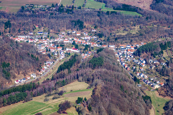 Vue aérienne de Du sud à le quartier Niedersimten in Pirmasens dans le département Rhénanie-Palatinat, Allemagne