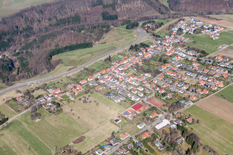 Vue aérienne de Champs agricoles et terres agricoles à Obersimten dans le département Rhénanie-Palatinat, Allemagne
