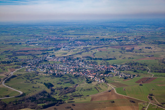 Vue aérienne de Petit-Réderching dans le département Moselle, France
