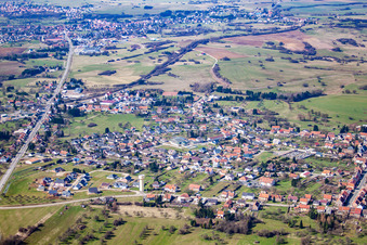 Vue aérienne de Petit-Réderching dans le département Moselle, France