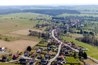 Vue aérienne de Champs agricoles et terres agricoles à Struth dans le département Bas Rhin, France
