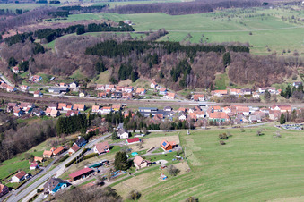 Vue aérienne de Vue sur le village à Tieffenbach dans le département Bas Rhin, France