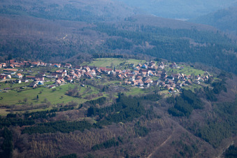 Vue aérienne de Graufthal à Eschbourg dans le département Bas Rhin, France