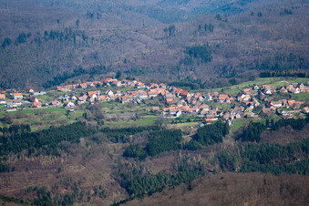 Vue oblique de Graufthal à Eschbourg dans le département Bas Rhin, France