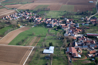Geiswiller dans le département Bas Rhin, France vue du ciel