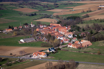 Vue oblique de Issenhausen dans le département Bas Rhin, France