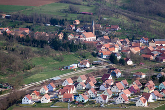 Vue d'oiseau de Buswiller dans le département Bas Rhin, France