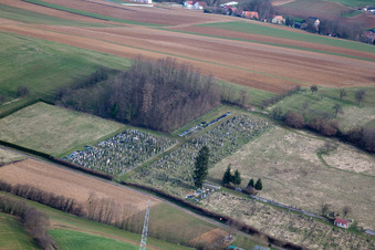 Buswiller dans le département Bas Rhin, France du point de vue du drone
