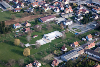 Pfaffenhoffen dans le département Bas Rhin, France d'un drone