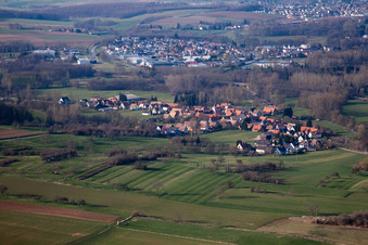 Uttenhoffen dans le département Bas Rhin, France du point de vue du drone
