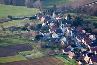 Bremmelbach dans le département Bas Rhin, France du point de vue du drone