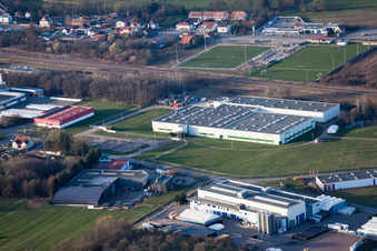 Vue aérienne de ÉTÉSIE à le quartier Altenstadt in Wissembourg dans le département Bas Rhin, France