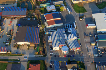 Vue aérienne de Zone industrielle de Gäxwald avec REHA med à Herxheim bei Landau dans le département Rhénanie-Palatinat, Allemagne