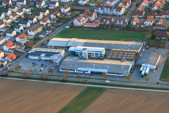 Vue aérienne de Löffel Windows + Façades GmbH & Co.KG à Herxheim bei Landau dans le département Rhénanie-Palatinat, Allemagne