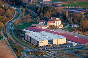 Vue aérienne de Magasin de meubles Möbel Weber à Herxheim bei Landau dans le département Rhénanie-Palatinat, Allemagne
