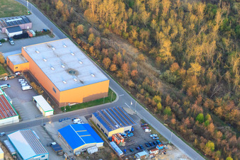 Vue aérienne de Entrepôt du magasin de meubles Weber à Herxheim bei Landau dans le département Rhénanie-Palatinat, Allemagne