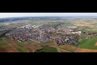 Vue aérienne de Panorama de la ville et des environs à Ditzingen dans le département Bade-Wurtemberg, Allemagne