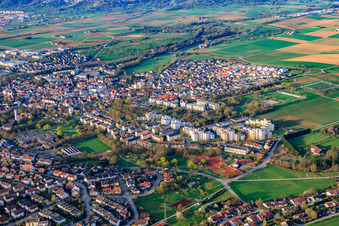 Vue aérienne de Vue de la ville depuis le nord-est à Ditzingen dans le département Bade-Wurtemberg, Allemagne