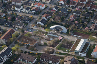 Vue aérienne de Centre œcuménique Ezach à le quartier Eltingen in Leonberg dans le département Bade-Wurtemberg, Allemagne