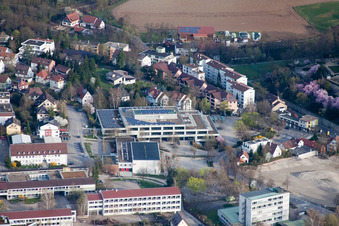 Enregistrement par drone de Lycée Johannes Kepler, Lindenstr à Leonberg dans le département Bade-Wurtemberg, Allemagne