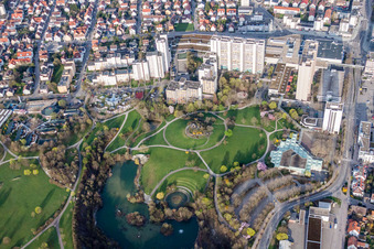 Photographie aérienne de Parc avec lac à le quartier Eltingen in Leonberg dans le département Bade-Wurtemberg, Allemagne
