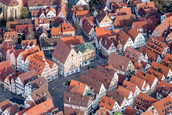 Vue aérienne de Place du marché du centre-ville à Leonberg dans le département Bade-Wurtemberg, Allemagne