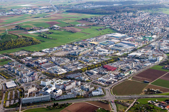 Vue aérienne de Zone industrielle et implantation d'entreprise Weilimdorf Nord en Weilimdorf à le quartier Weilimdorf in Stuttgart dans le département Bade-Wurtemberg, Allemagne