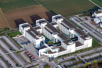 Vue aérienne de Bâtiment administratif de la société Siemens AG à Weilimdorf à le quartier Weilimdorf in Stuttgart dans le département Bade-Wurtemberg, Allemagne