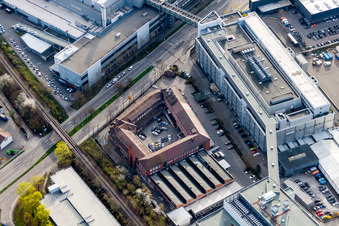 Vue aérienne de Locaux de l'usine Porsche 1 à Zuffenhausen à le quartier Zuffenhausen in Stuttgart dans le département Bade-Wurtemberg, Allemagne