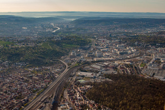 Vue aérienne de Quartier Zuffenhausen in Stuttgart dans le département Bade-Wurtemberg, Allemagne